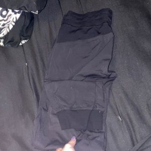Lululemon dance studio pants size 6